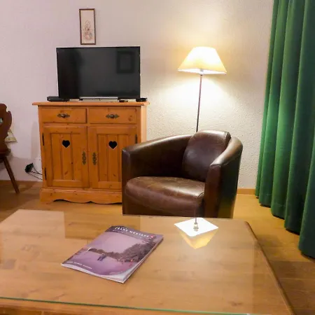 Les Faverges 8 By Interhome Appartement